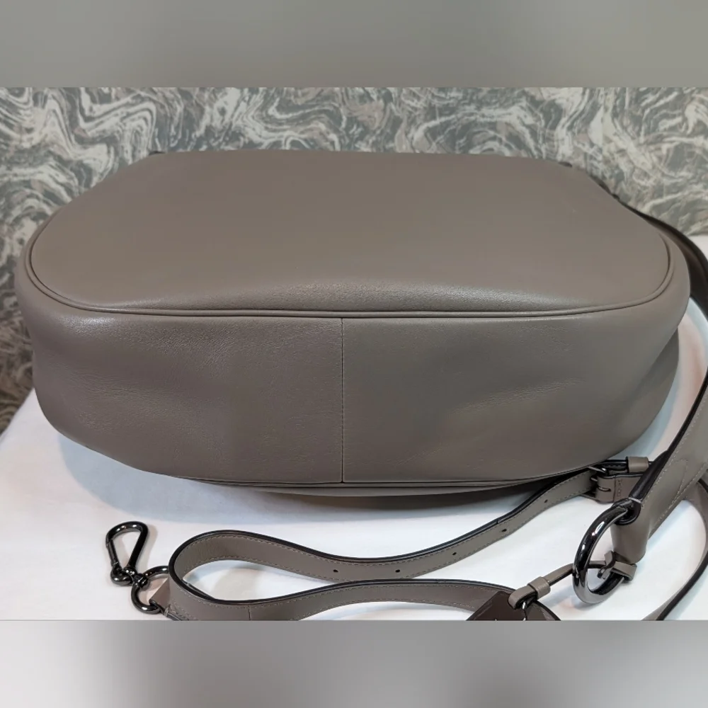 Coach Mae Nomad Hobo Shoulder Crossbody Bag *BROKEN STRAP* - Picture 5 of 16